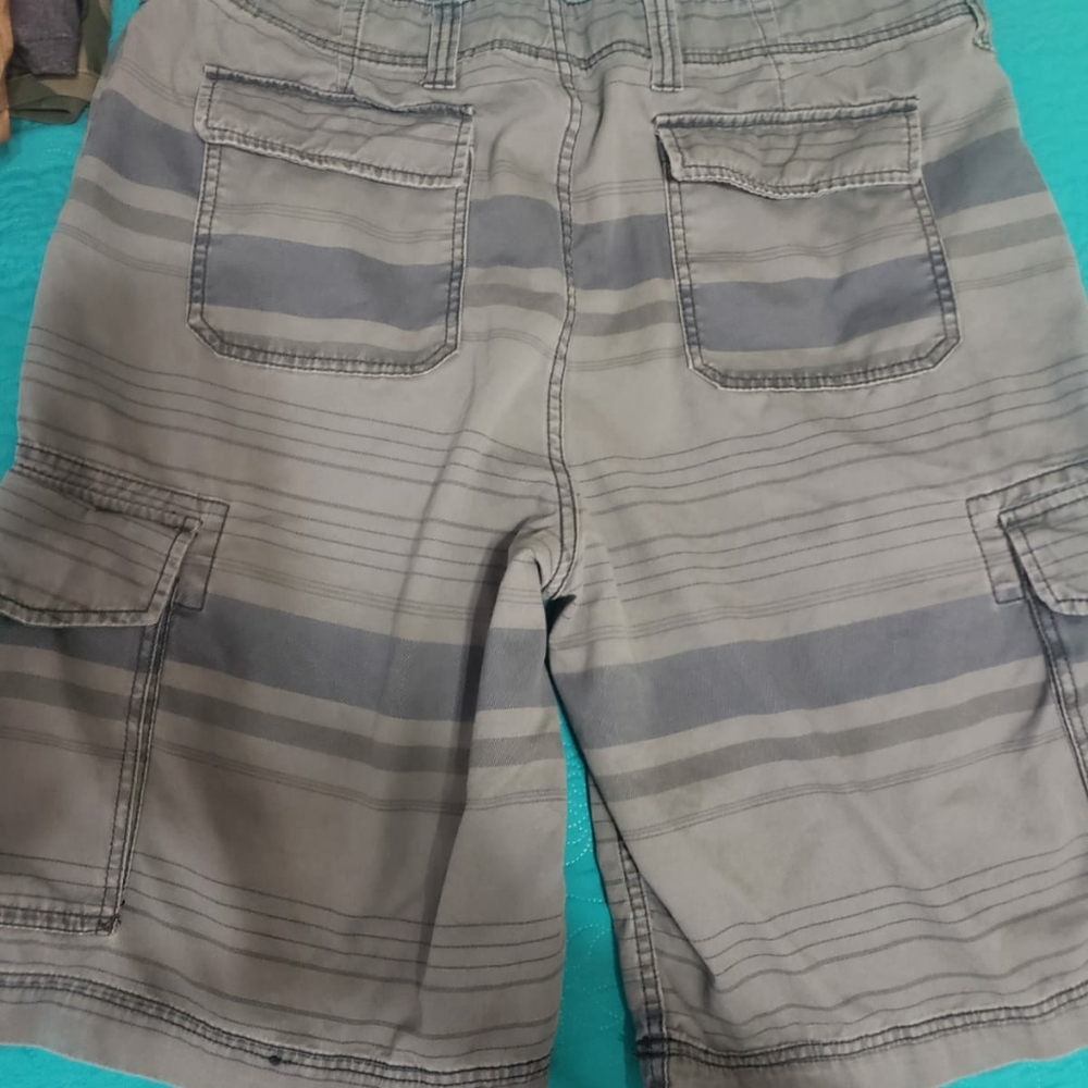 Multiple Men Shorts - Picture 4 of 4